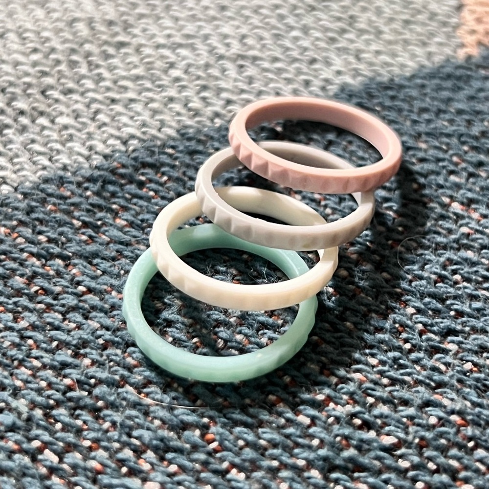 Set of 4 Enso silicone rubber rings